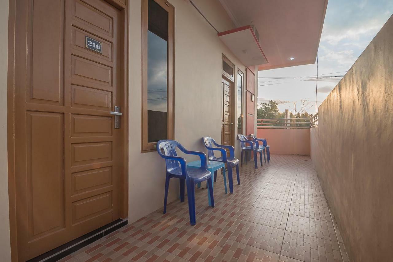 Reddoorz Plus Near Syamsudin Noor Airport 3 Banjarbaru Eksteriør bilde