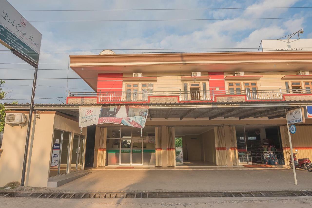 Reddoorz Plus Near Syamsudin Noor Airport 3 Banjarbaru Eksteriør bilde